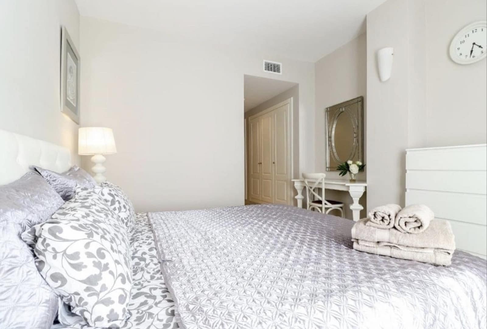 2 bedroom Apartment for sale in San Pedro de Alcantara with pool - € 695,000 (Ref: 10154902)
