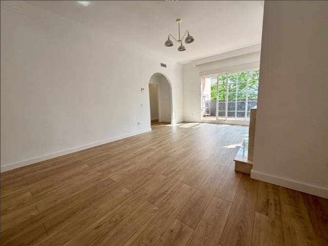 3 slaapkamer Appartement te koop in Nueva Andalucia, Marbella met zwembad garage - € 575.000 (Ref: 10154904)