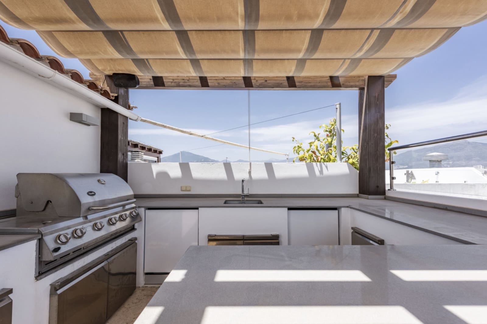 3 slaapkamer Penthouse te koop in San Pedro de Alcantara met zwembad - € 790.000 (Ref: 10154905)
