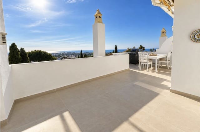 3 chambre Maison de Ville à vendre à El Paraiso, Estepona avec piscine garage - 679 000 € (Ref: 10157580)