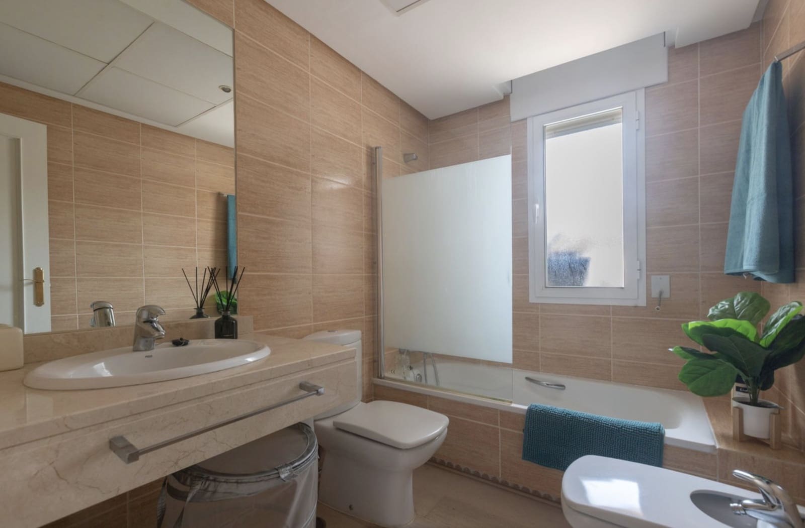 3 quarto Penthouse para venda em Marbella com piscina garagem - 740 000 € (Ref: 10159283)