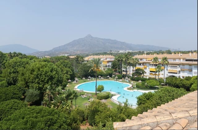 3 quarto Penthouse para venda em Marbella com piscina garagem - 740 000 € (Ref: 10159283)