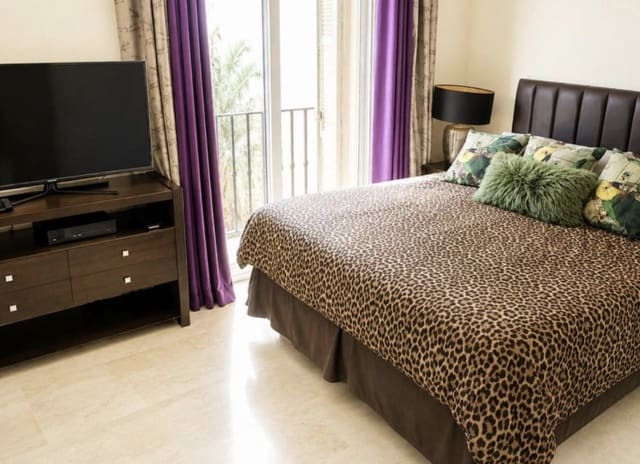 3 sypialnia Dom na sprzedaż w Marbella z basenem garażem - 540 000 € (Ref: 10159284)