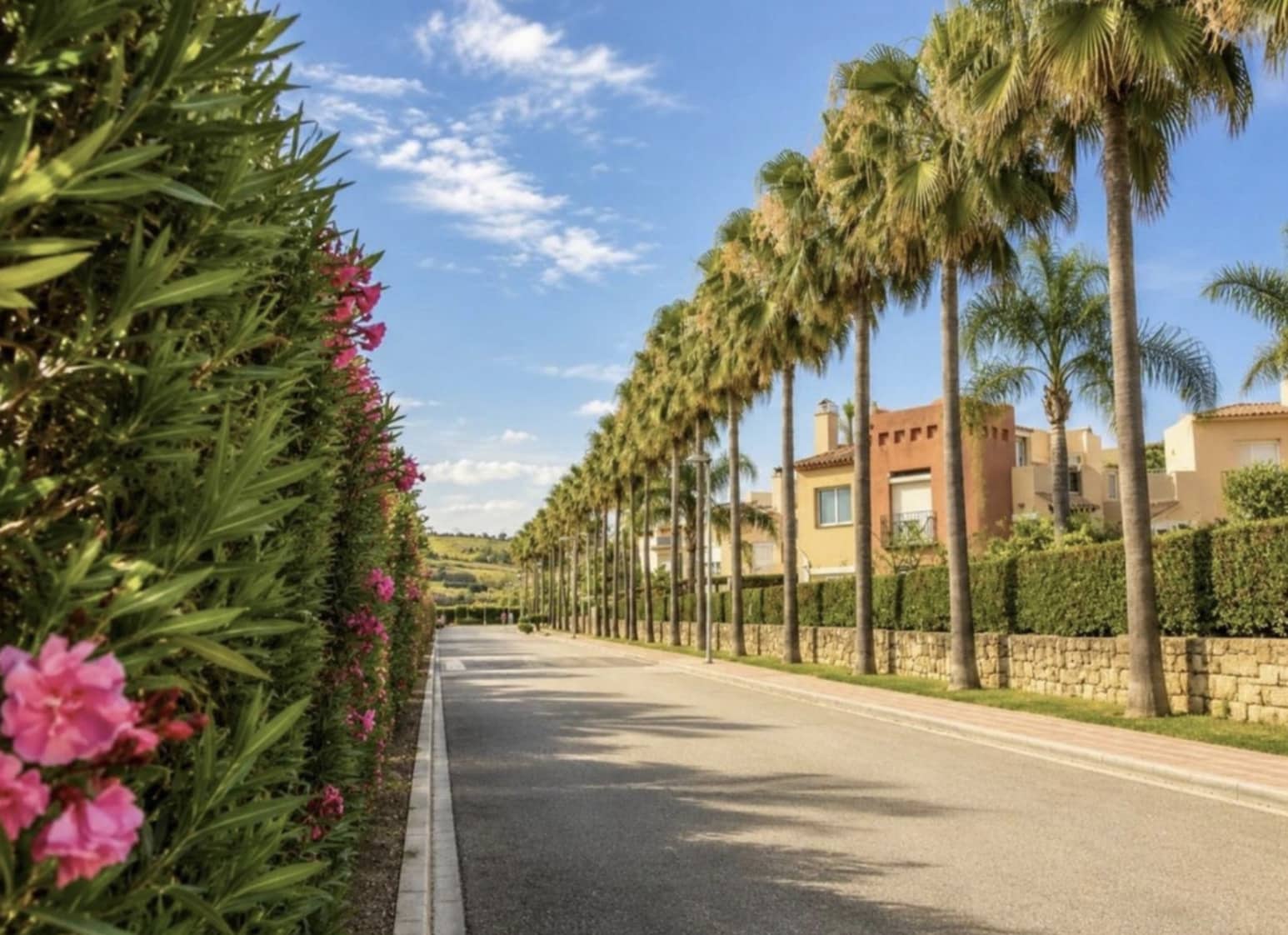 3 sypialnia Dom na sprzedaż w Marbella z basenem garażem - 540 000 € (Ref: 10159284)