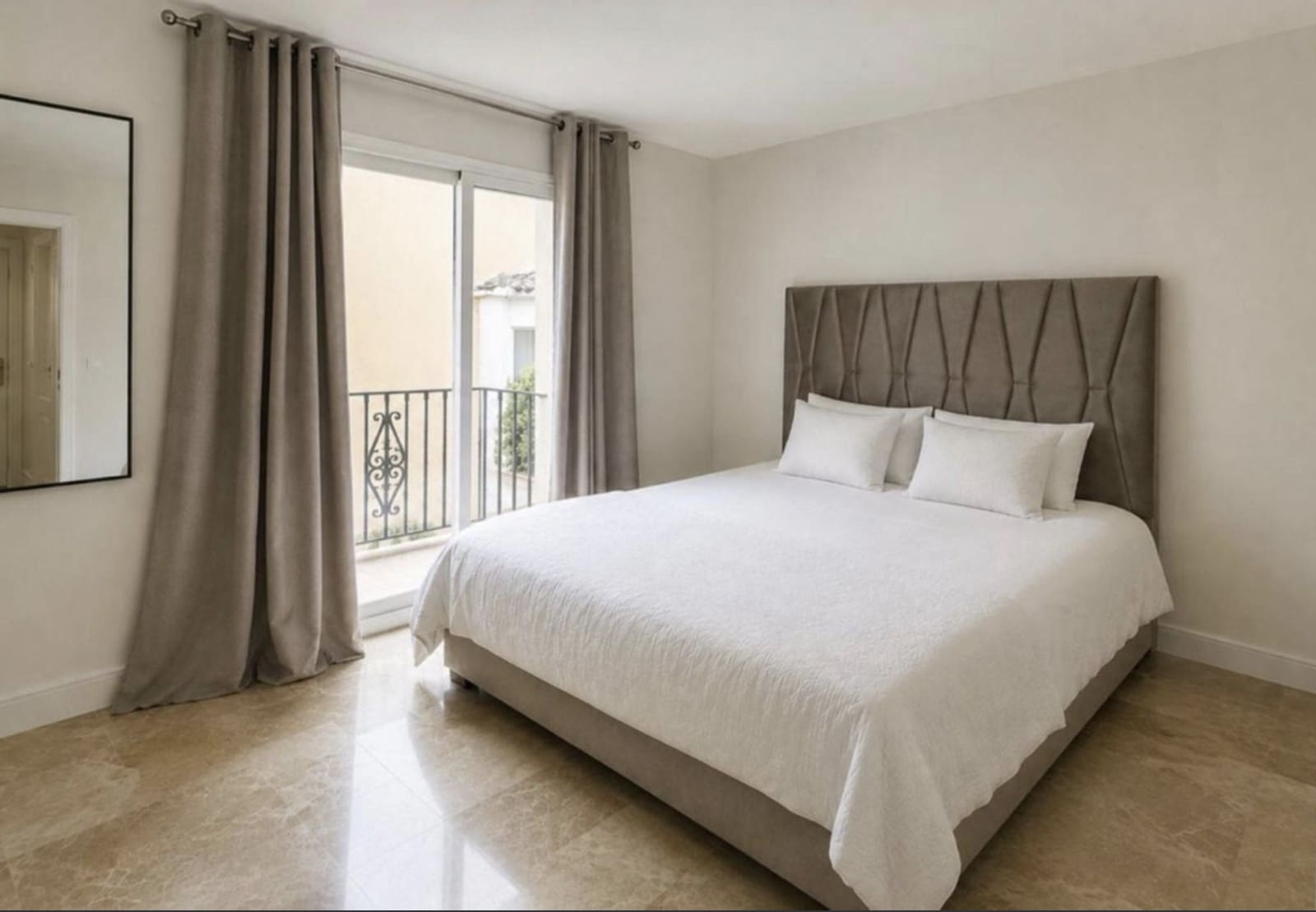 3 sypialnia Dom na sprzedaż w Marbella z basenem garażem - 540 000 € (Ref: 10159284)