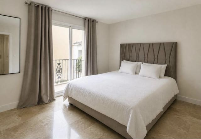 3 sypialnia Dom na sprzedaż w Marbella z basenem garażem - 540 000 € (Ref: 10159284)