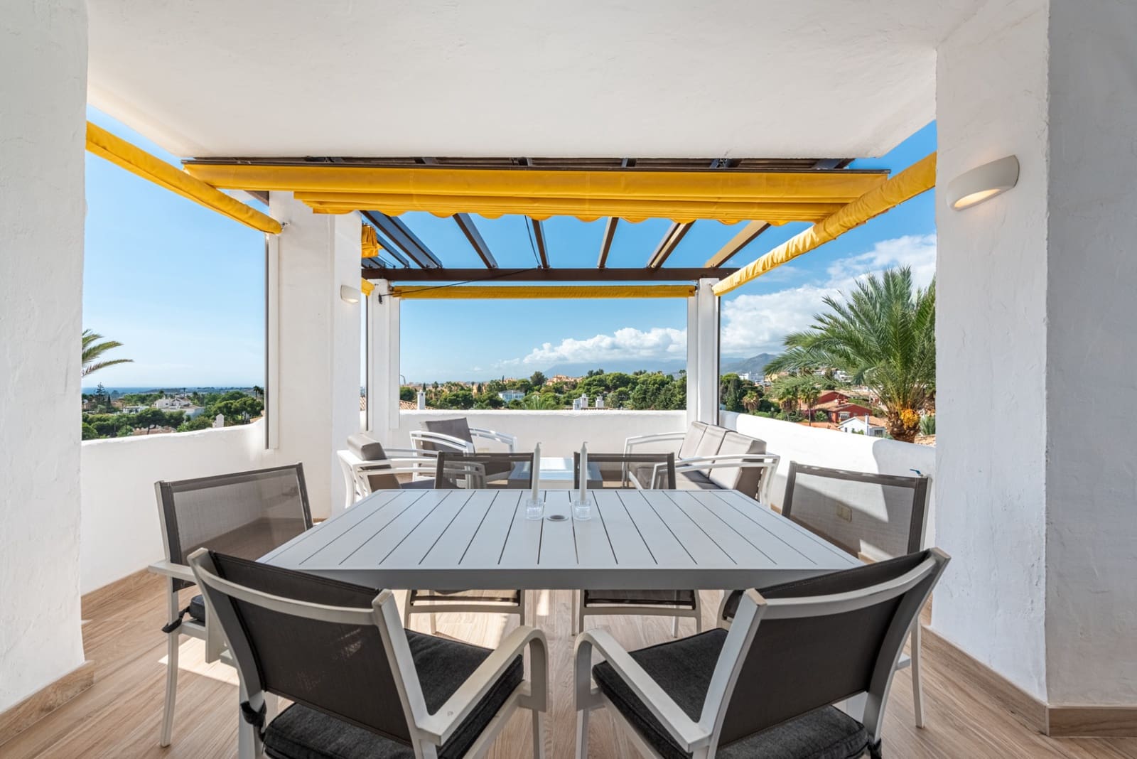 3 bedroom Apartment for sale in Marbella with pool garage - € 1,145,000 (Ref: 10159285)