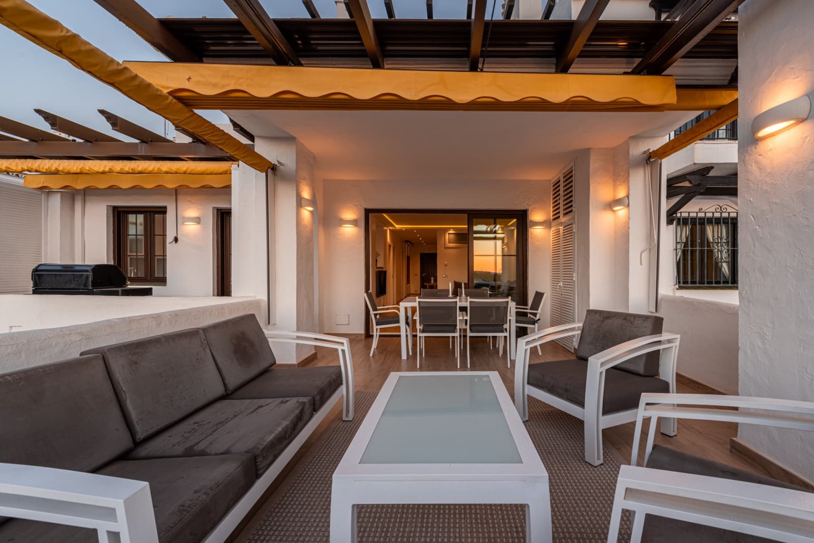 3 bedroom Apartment for sale in Marbella with pool garage - € 1,145,000 (Ref: 10159285)