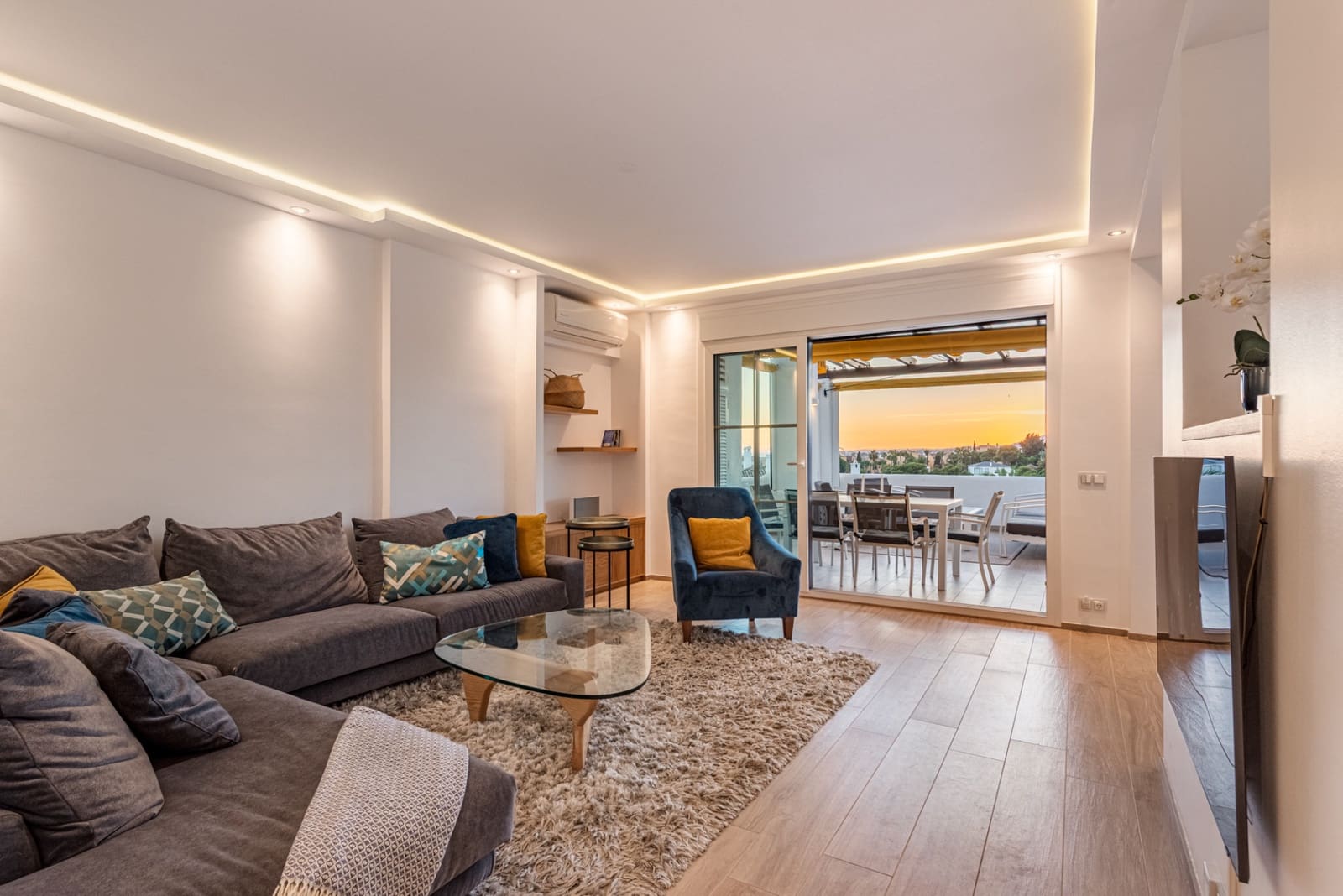 3 bedroom Apartment for sale in Marbella with pool garage - € 1,145,000 (Ref: 10159285)