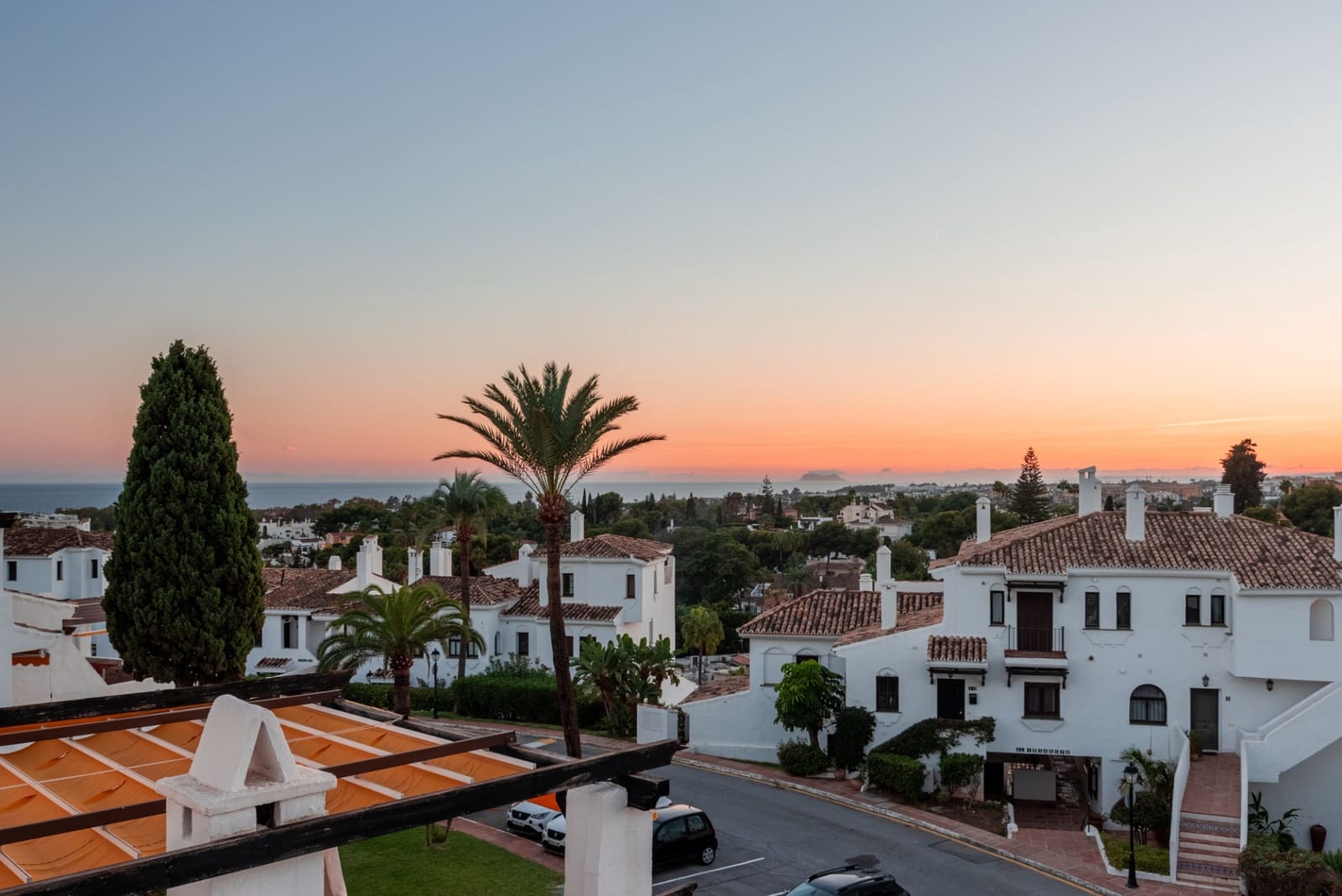 3 bedroom Apartment for sale in Marbella with pool garage - € 1,145,000 (Ref: 10159285)