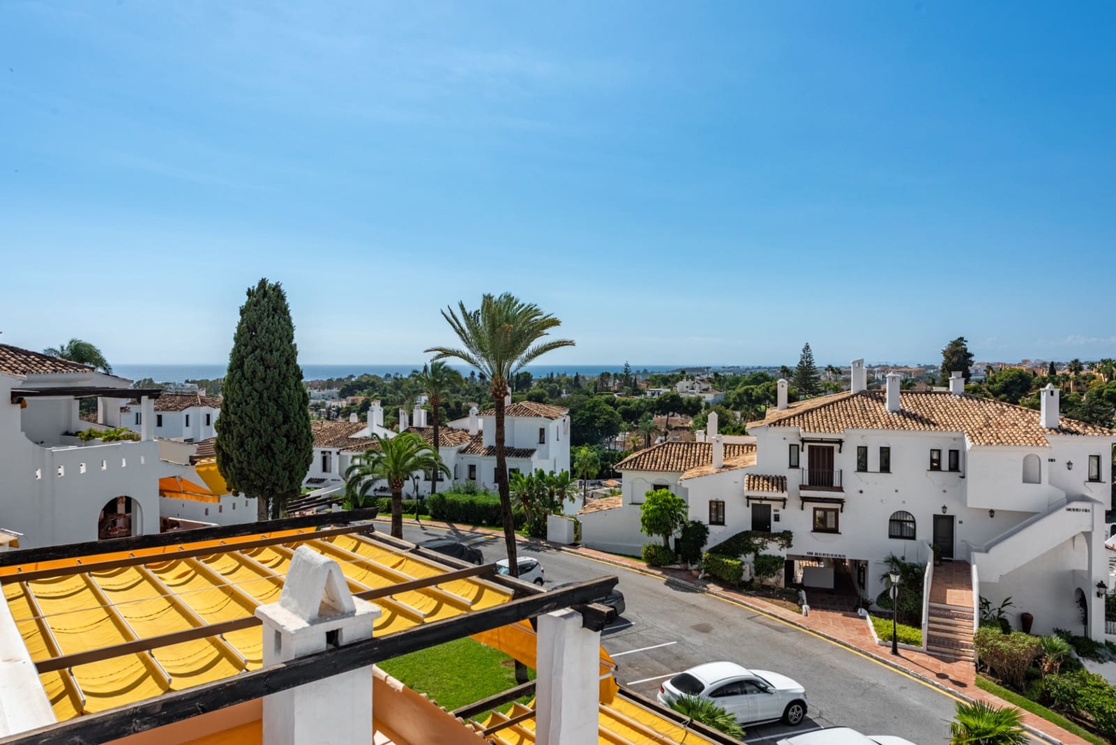 3 bedroom Apartment for sale in Marbella with pool garage - € 1,145,000 (Ref: 10159285)