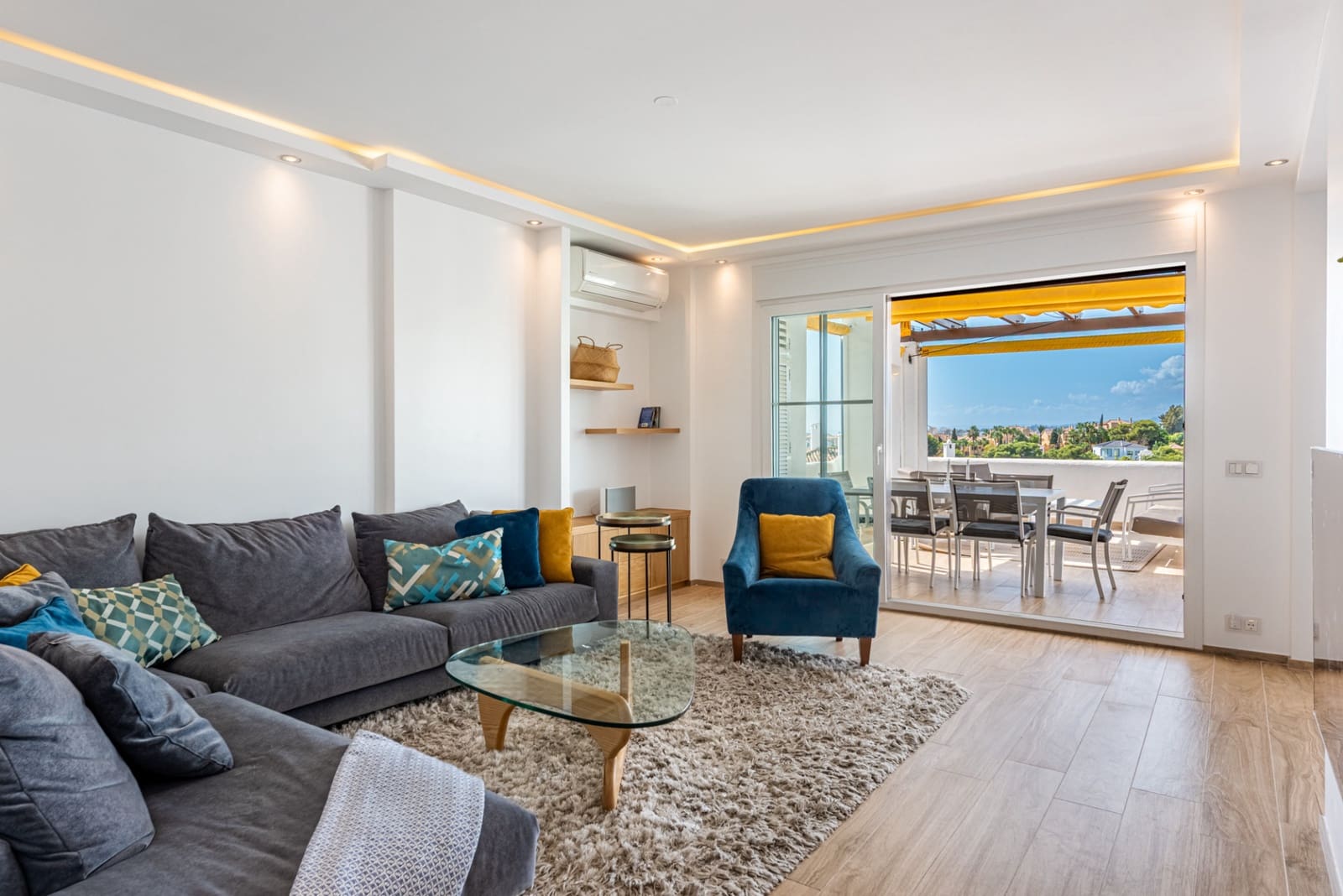 3 bedroom Apartment for sale in Marbella with pool garage - € 1,145,000 (Ref: 10159285)