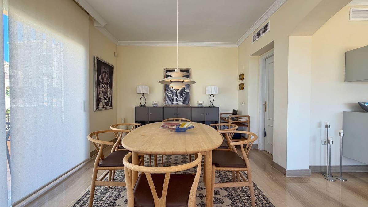 4 quarto Penthouse para venda em Marbella com piscina garagem - 1 575 000 € (Ref: 10159286)