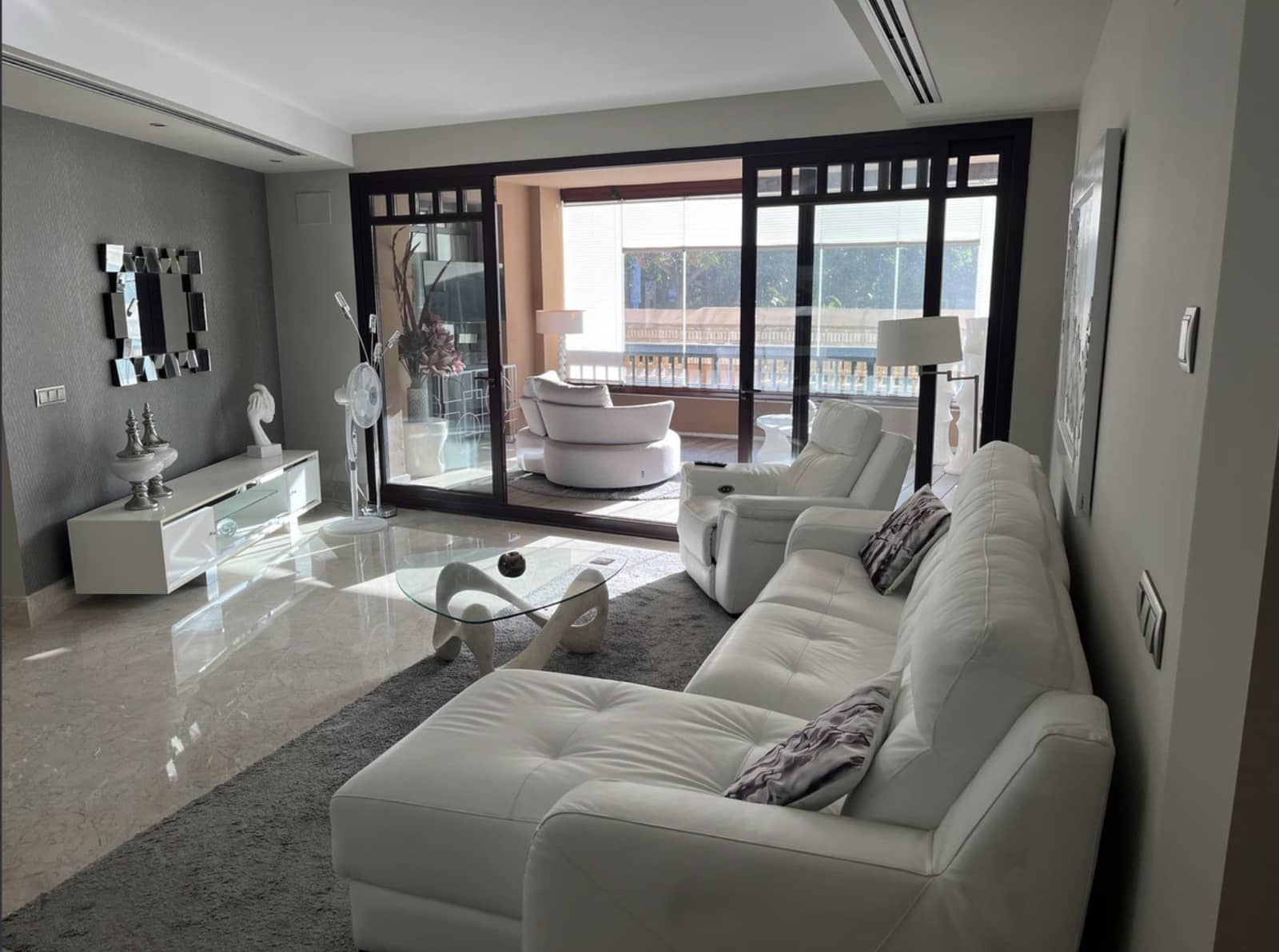 3 soverom Leilighet til salgs i Marbella med svømmebasseng garasje - € 1 200 000 (Ref: 10159287)