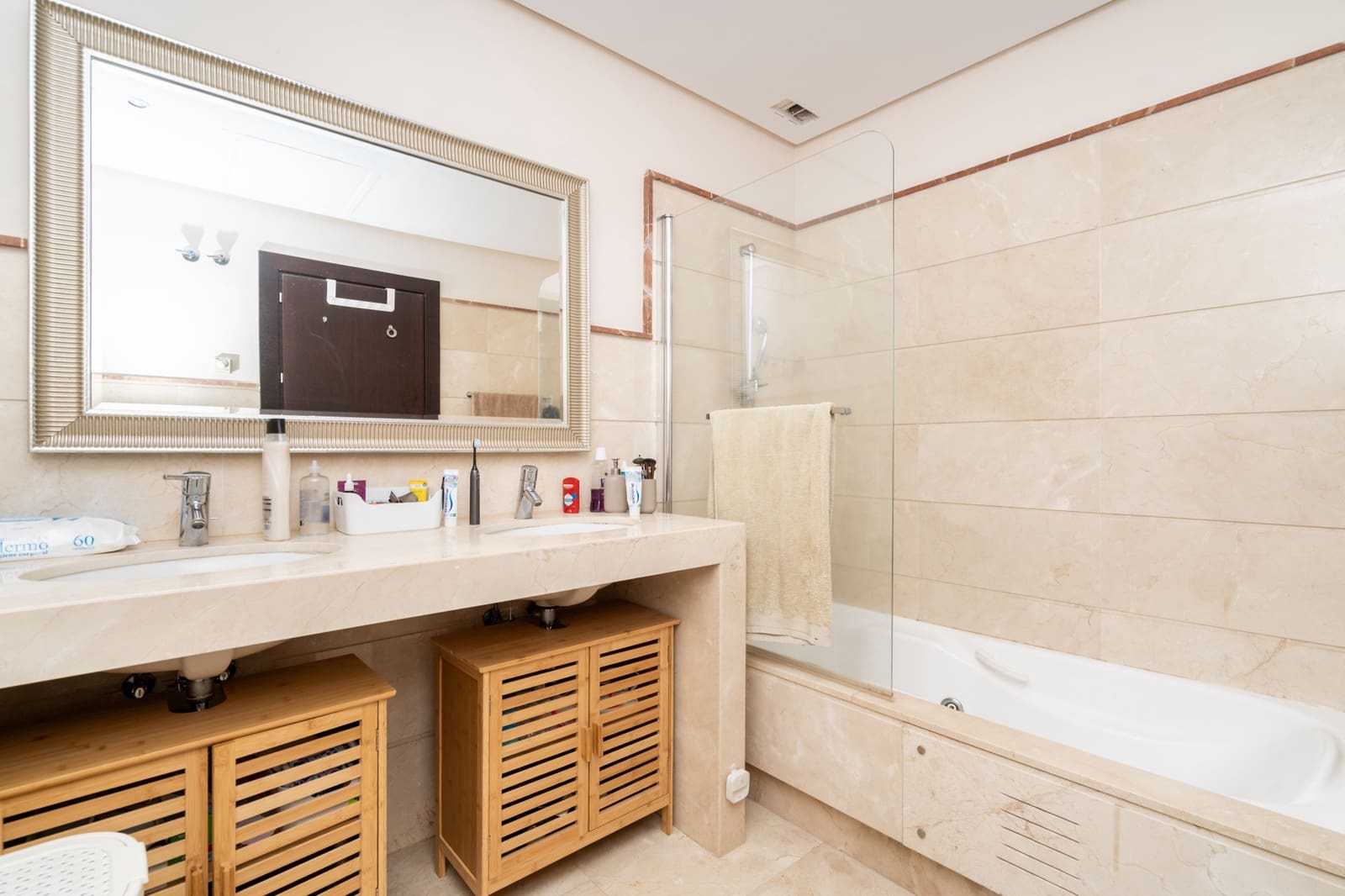 3 bedroom Townhouse for sale in Benahavis with pool garage - € 520,000 (Ref: 10161226)