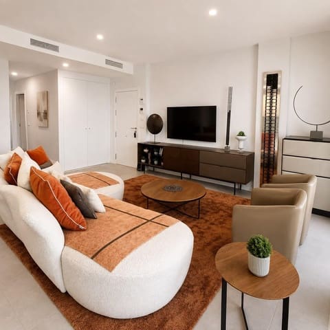 2 sypialnia Apartament na sprzedaż w Zona Calvario, Estepona z basenem garażem - 499 900 € (Ref: 10161227)