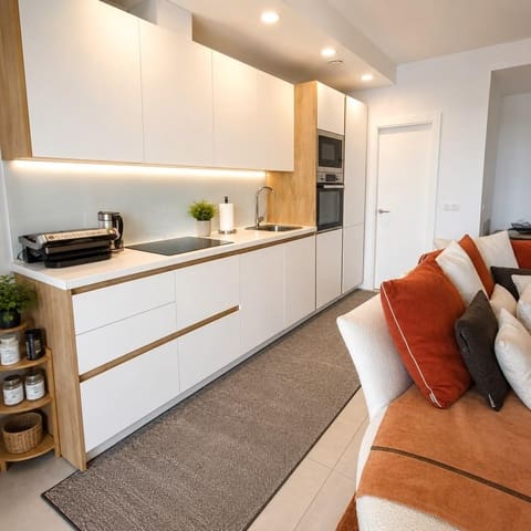 2 sypialnia Apartament na sprzedaż w Zona Calvario, Estepona z basenem garażem - 499 900 € (Ref: 10161227)