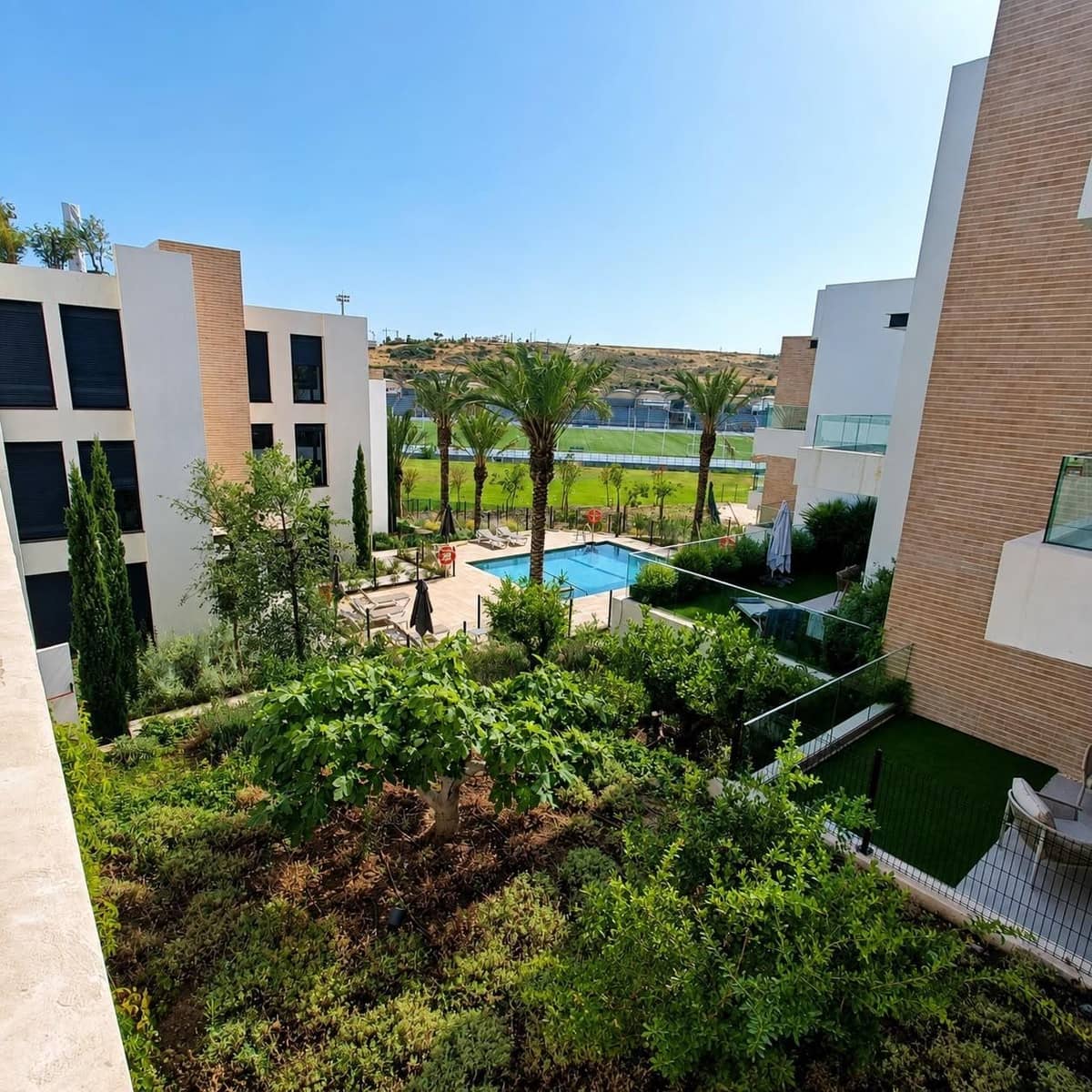 2 soveværelse Lejlighed til salg i Estepona med swimmingpool garage - € 499.900 (Ref: 10161227)