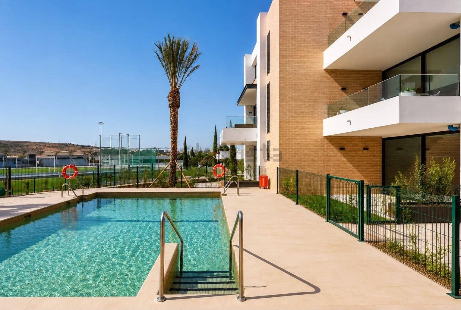 2 soveværelse Lejlighed til salg i Estepona med swimmingpool garage - € 499.900 (Ref: 10161227)