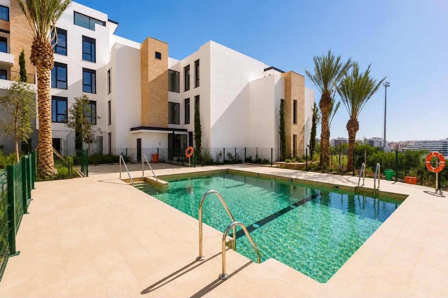 2 soveværelse Lejlighed til salg i Estepona med swimmingpool garage - € 499.900 (Ref: 10161227)