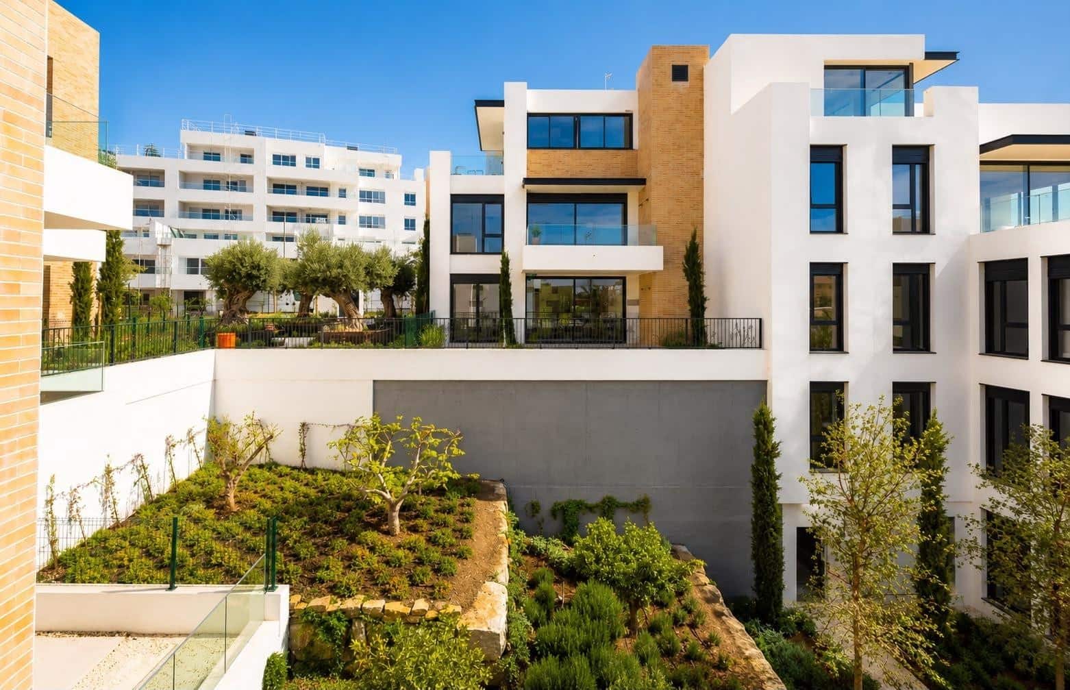 2 soveværelse Lejlighed til salg i Estepona med swimmingpool garage - € 499.900 (Ref: 10161227)
