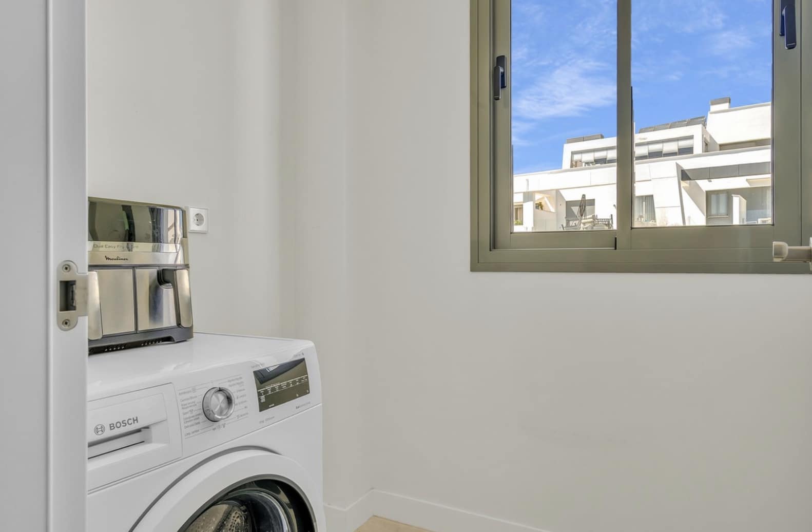 2 bedroom Apartment for sale in New Golden Mile with pool garage - € 510,000 (Ref: 10161230)