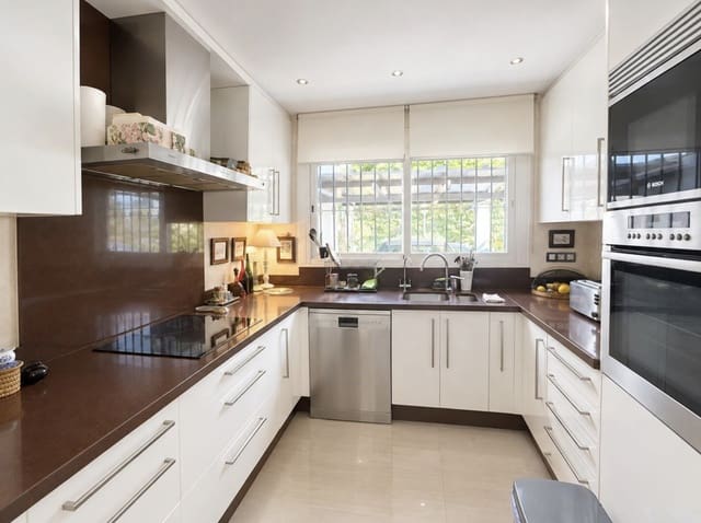 5 slaapkamer Huis te koop in Benahavís - € 850.000 (Ref: 10161231)
