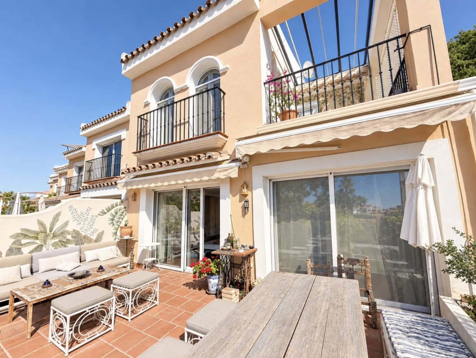 5 soveværelse Byhus til salg i Benahavis - € 850.000 (Ref: 10161231)