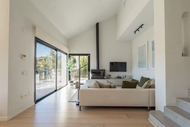 3 chambre Villa/Maison Semi-Mitoyenne à vendre à Istán avec piscine garage - 725 000 € (Ref: 10161234)
