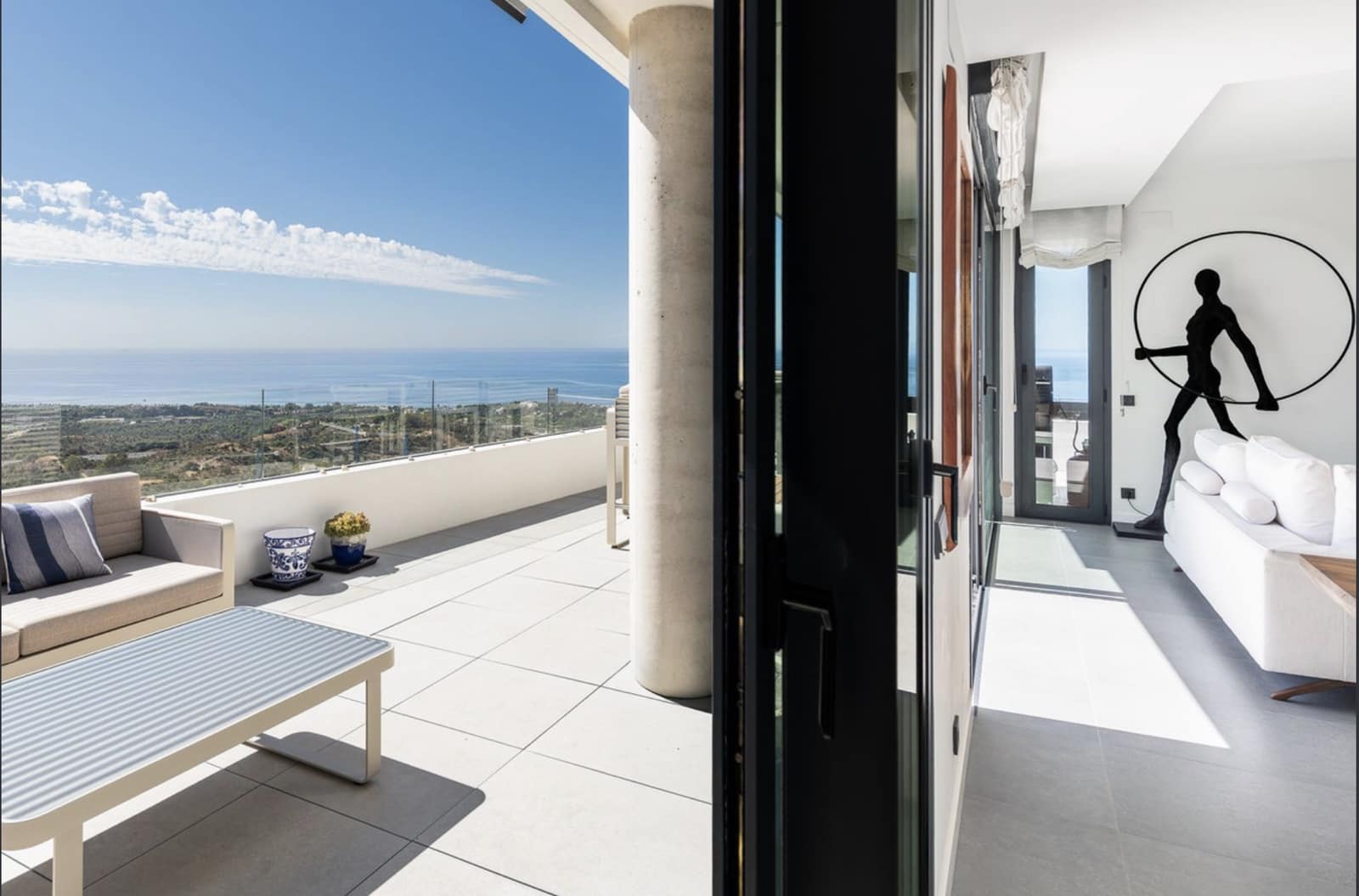 3 sypialnia Penthouse na sprzedaż w Marbella z basenem garażem - 1 590 000 € (Ref: 10161239)