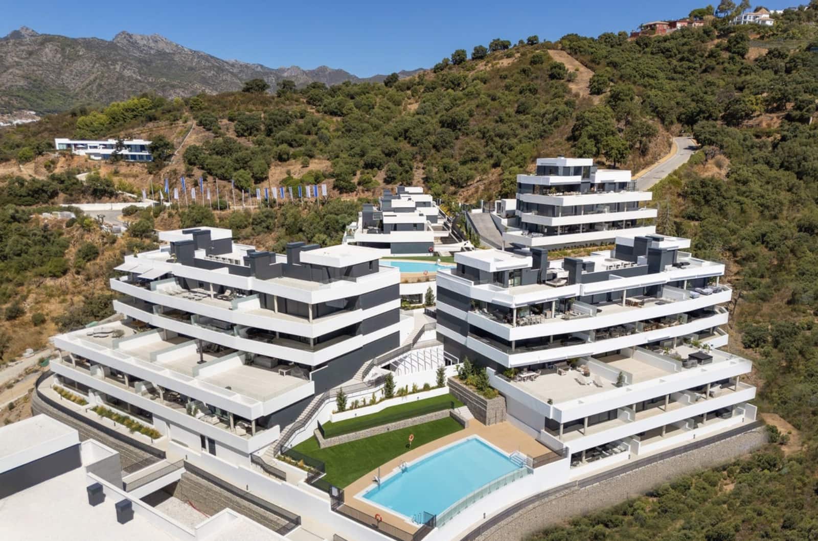 3 sypialnia Penthouse na sprzedaż w Marbella z basenem garażem - 1 590 000 € (Ref: 10161239)