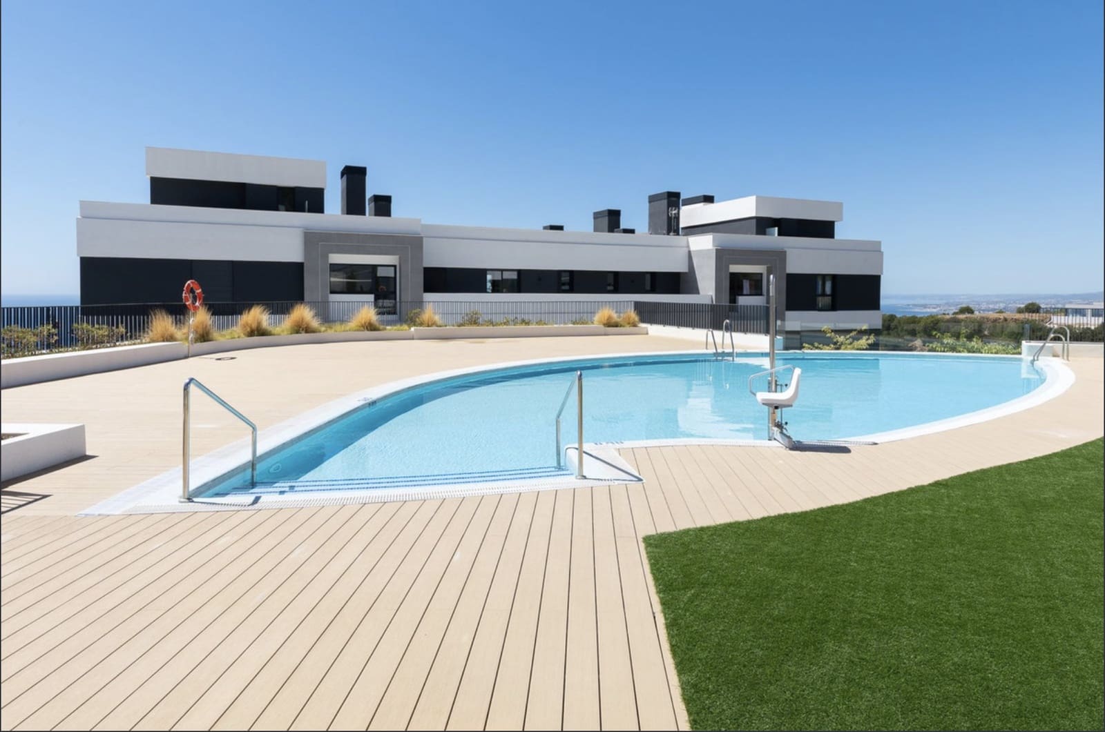 3 sypialnia Penthouse na sprzedaż w Marbella z basenem garażem - 1 590 000 € (Ref: 10161239)