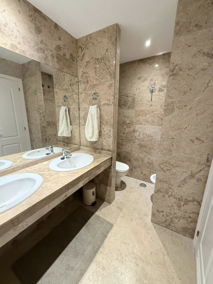 3 bedroom Apartment for sale in San Pedro de Alcantara with pool garage - € 535,000 (Ref: 10162217)