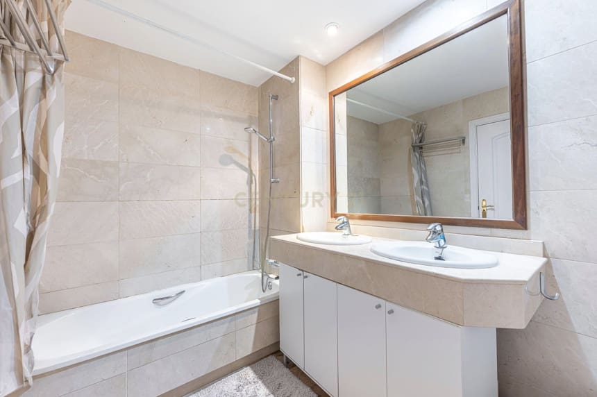Apartamento de 2 habitaciones en San Pedro de Alcantara en venta con piscina - 529.500 € (Ref: 10162219)