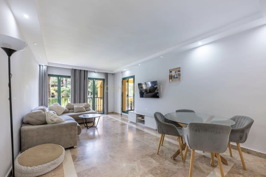 Apartamento de 2 habitaciones en San Pedro de Alcantara en venta con piscina - 529.500 € (Ref: 10162219)