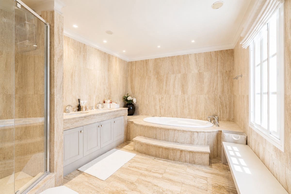 6 bedroom Villa for sale in Marbella with pool garage - € 4,450,000 (Ref: 10164811)