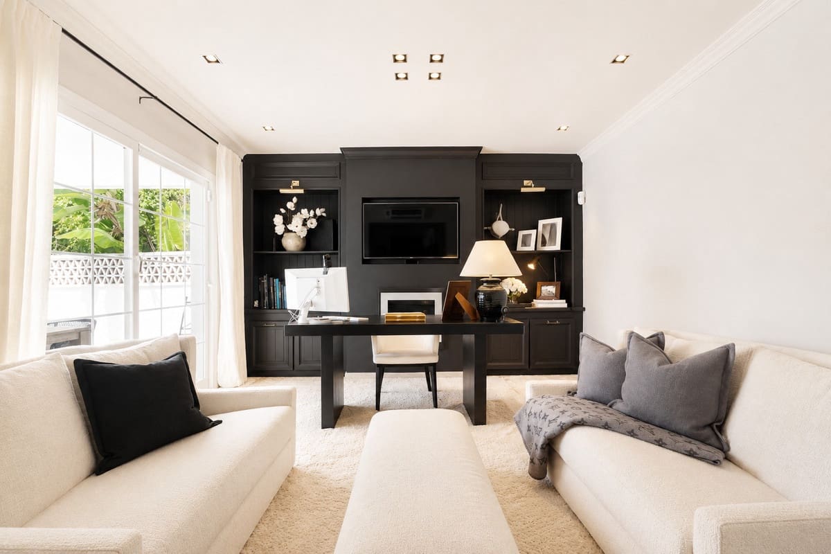 6 bedroom Villa for sale in Marbella with pool garage - € 4,450,000 (Ref: 10164811)