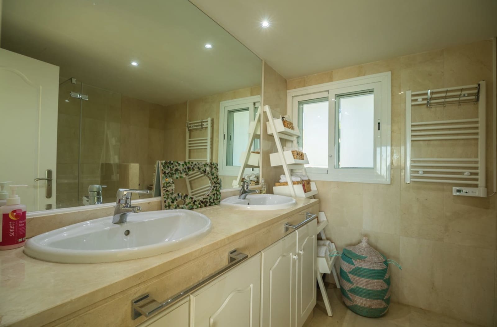 3 bedroom Penthouse for sale in Estepona with pool garage - € 1,000,000 (Ref: 10164812)