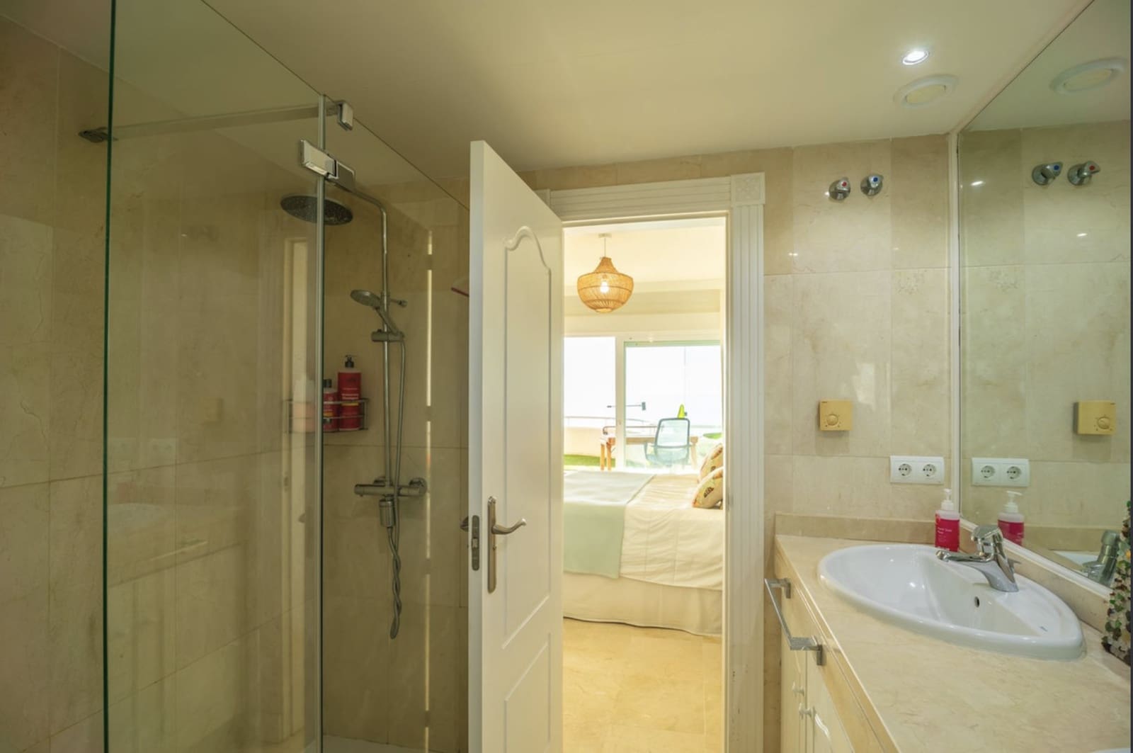 3 bedroom Penthouse for sale in Estepona with pool garage - € 1,000,000 (Ref: 10164812)