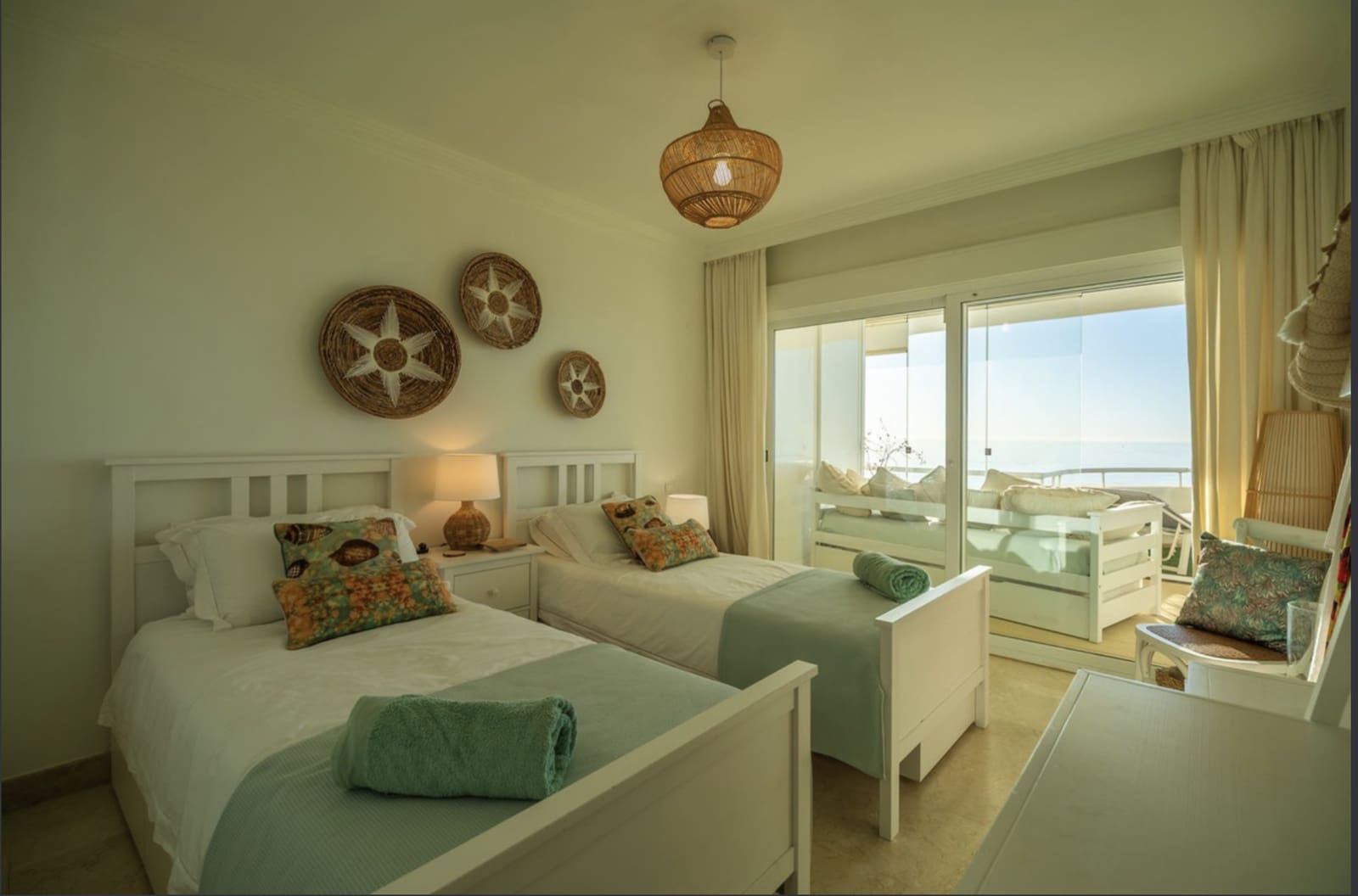 3 bedroom Penthouse for sale in Estepona with pool garage - € 1,000,000 (Ref: 10164812)