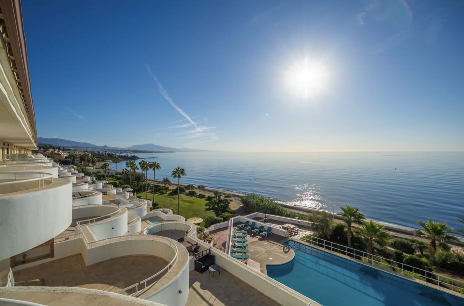 3 bedroom Penthouse for sale in Estepona with pool garage - € 1,000,000 (Ref: 10164812)