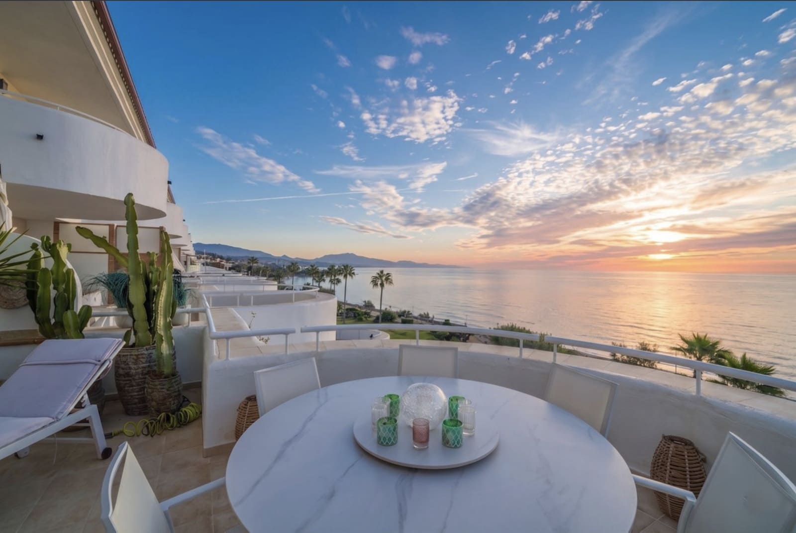 3 bedroom Penthouse for sale in Estepona with pool garage - € 1,000,000 (Ref: 10164812)