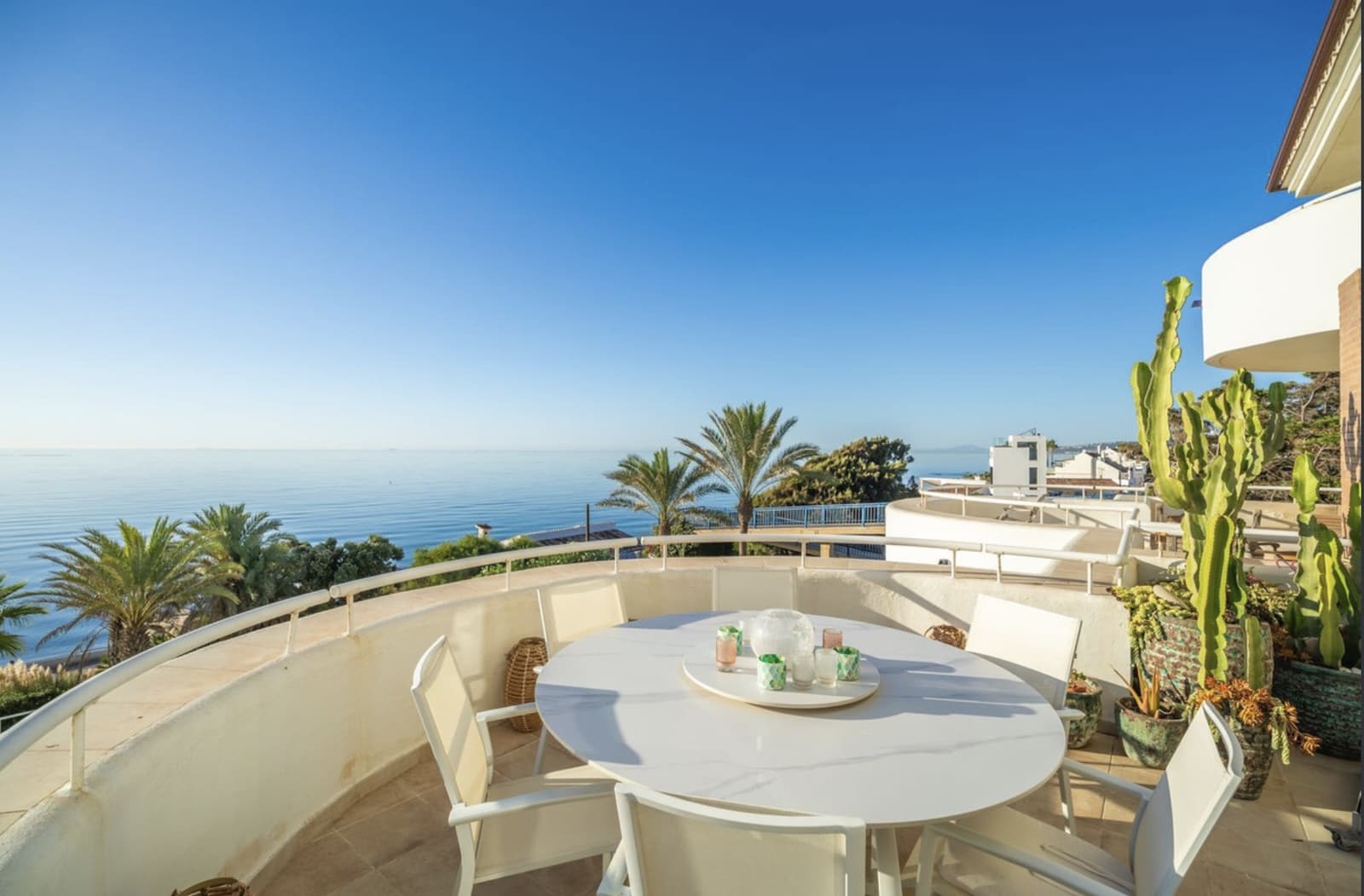 3 bedroom Penthouse for sale in Estepona with pool garage - € 1,000,000 (Ref: 10164812)