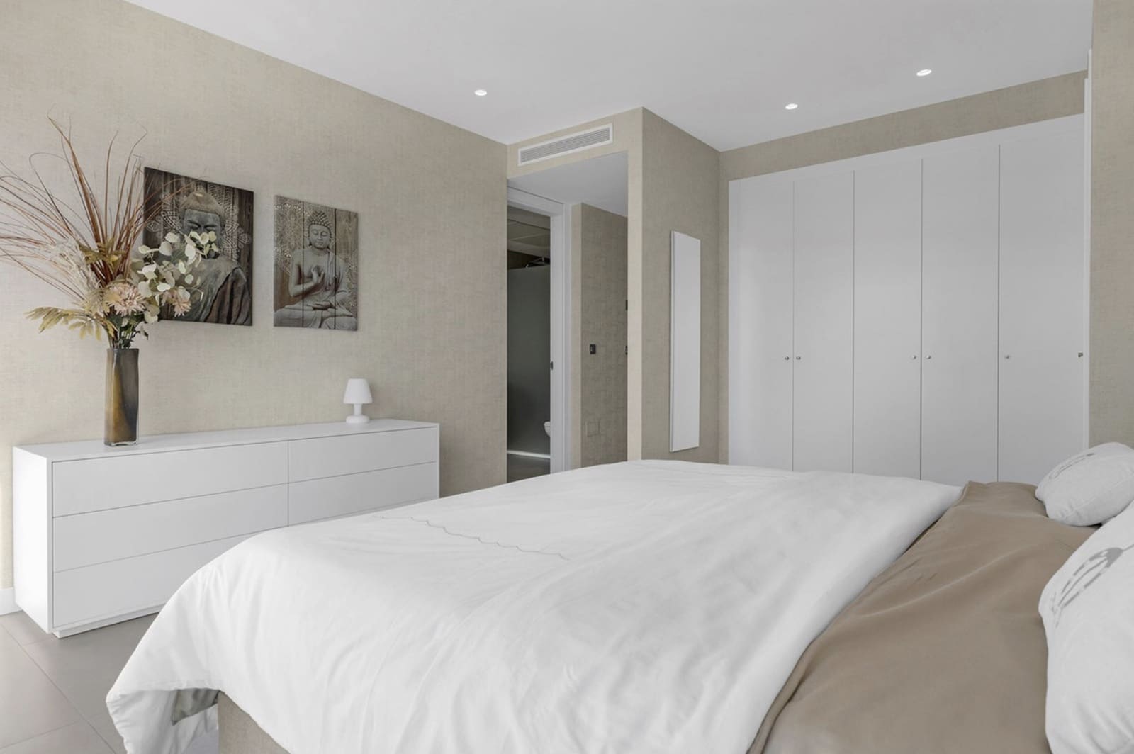 3 quarto Apartamento para venda em Estepona com piscina garagem - 1 075 000 € (Ref: 10164815)