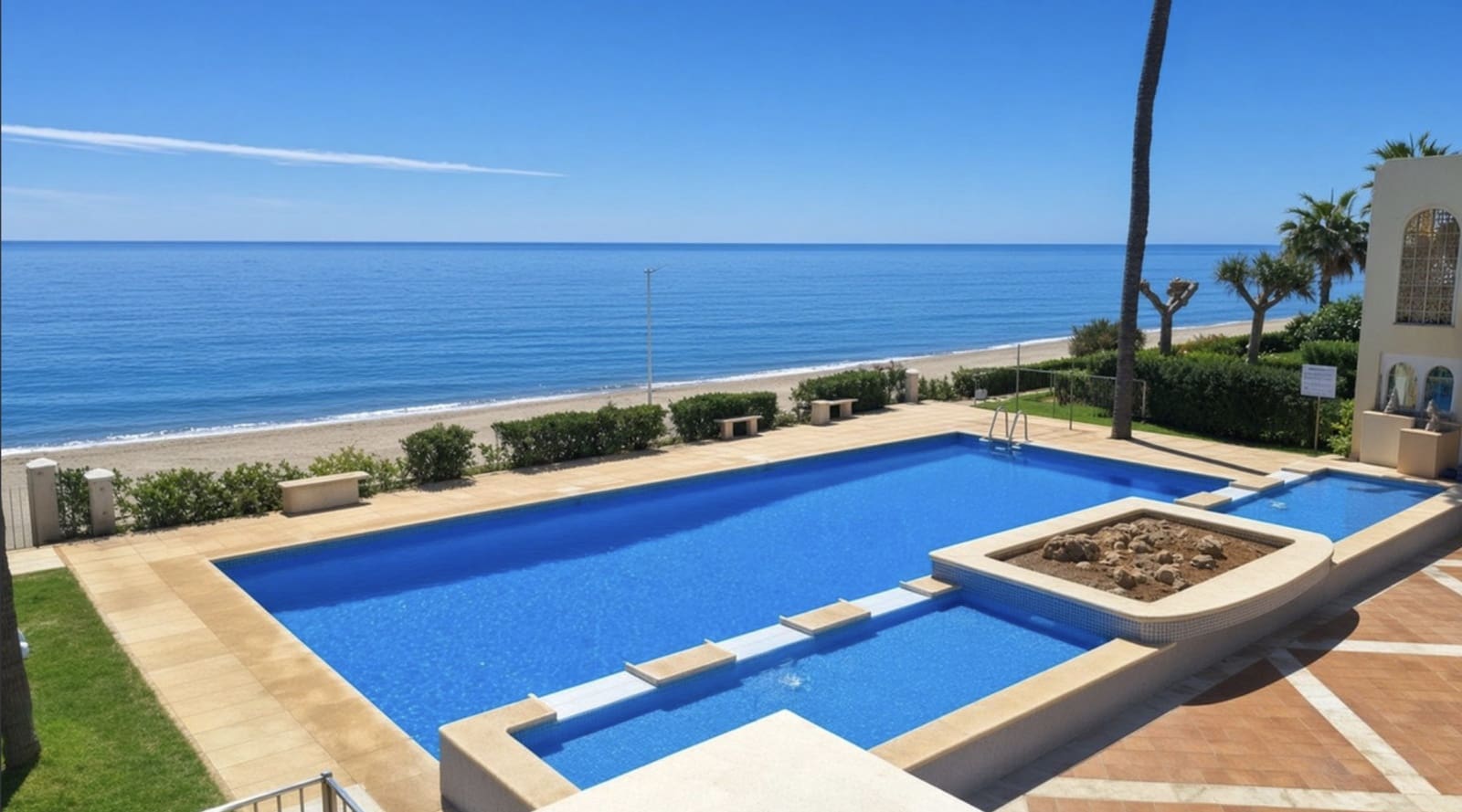 2 slaapkamer Appartement te koop in Bahia Dorada met zwembad garage - € 515.000 (Ref: 10164816)