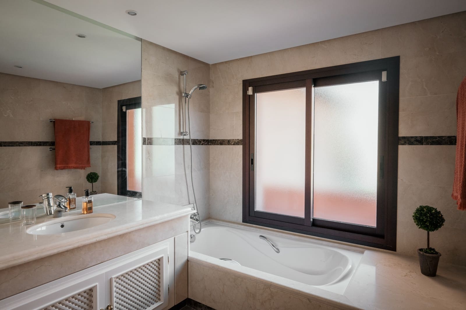 4 quarto Penthouse para venda em Nueva Andalucia com piscina garagem - 2 795 000 € (Ref: 10164819)