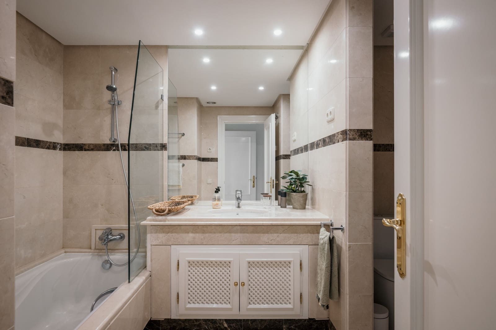 4 quarto Penthouse para venda em Nueva Andalucia com piscina garagem - 2 795 000 € (Ref: 10164819)