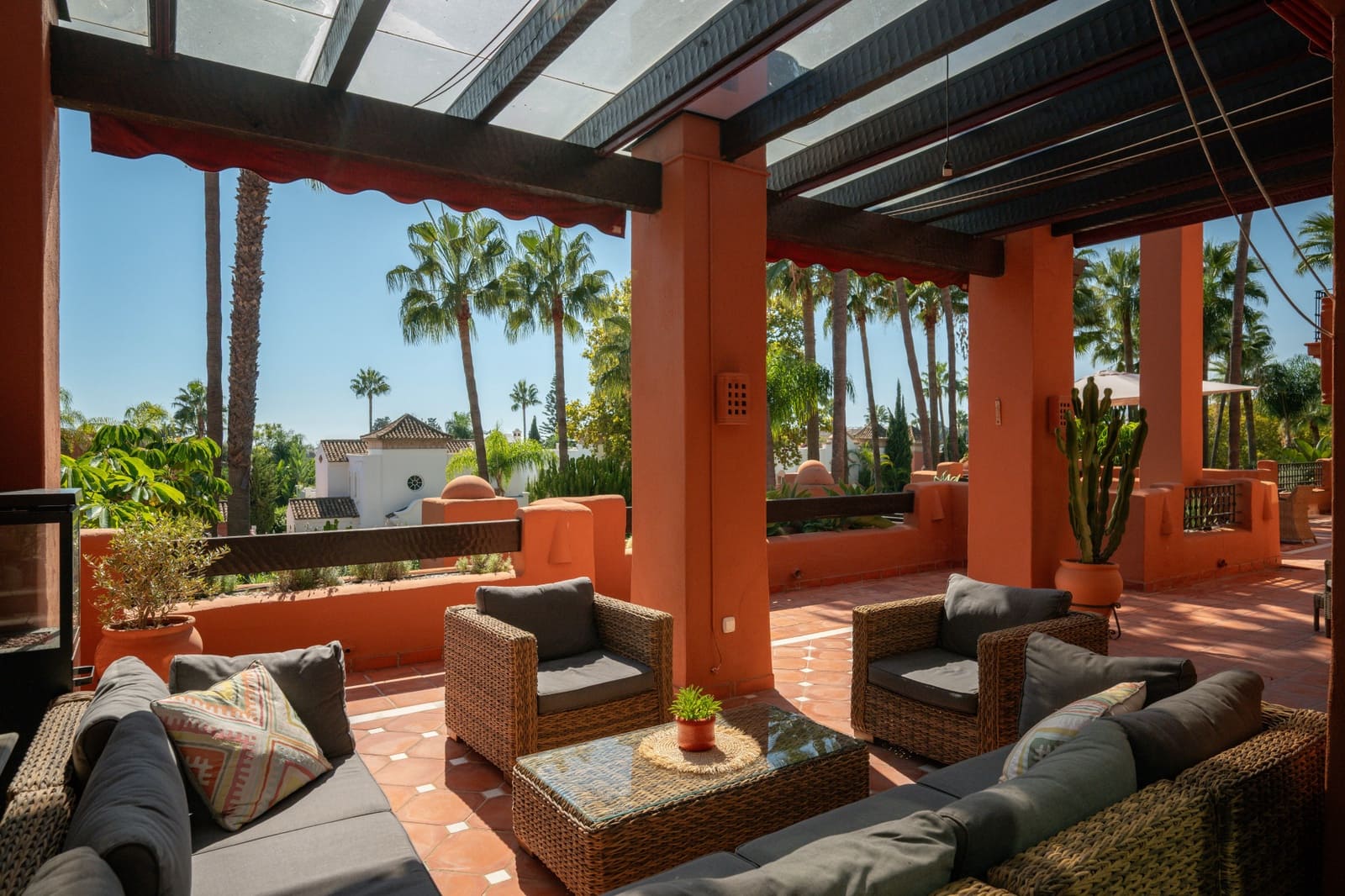 4 quarto Penthouse para venda em Nueva Andalucia com piscina garagem - 2 795 000 € (Ref: 10164819)