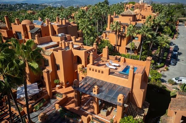 4 quarto Penthouse para venda em Nueva Andalucia, Marbella com piscina garagem - 2 795 000 € (Ref: 10164819)