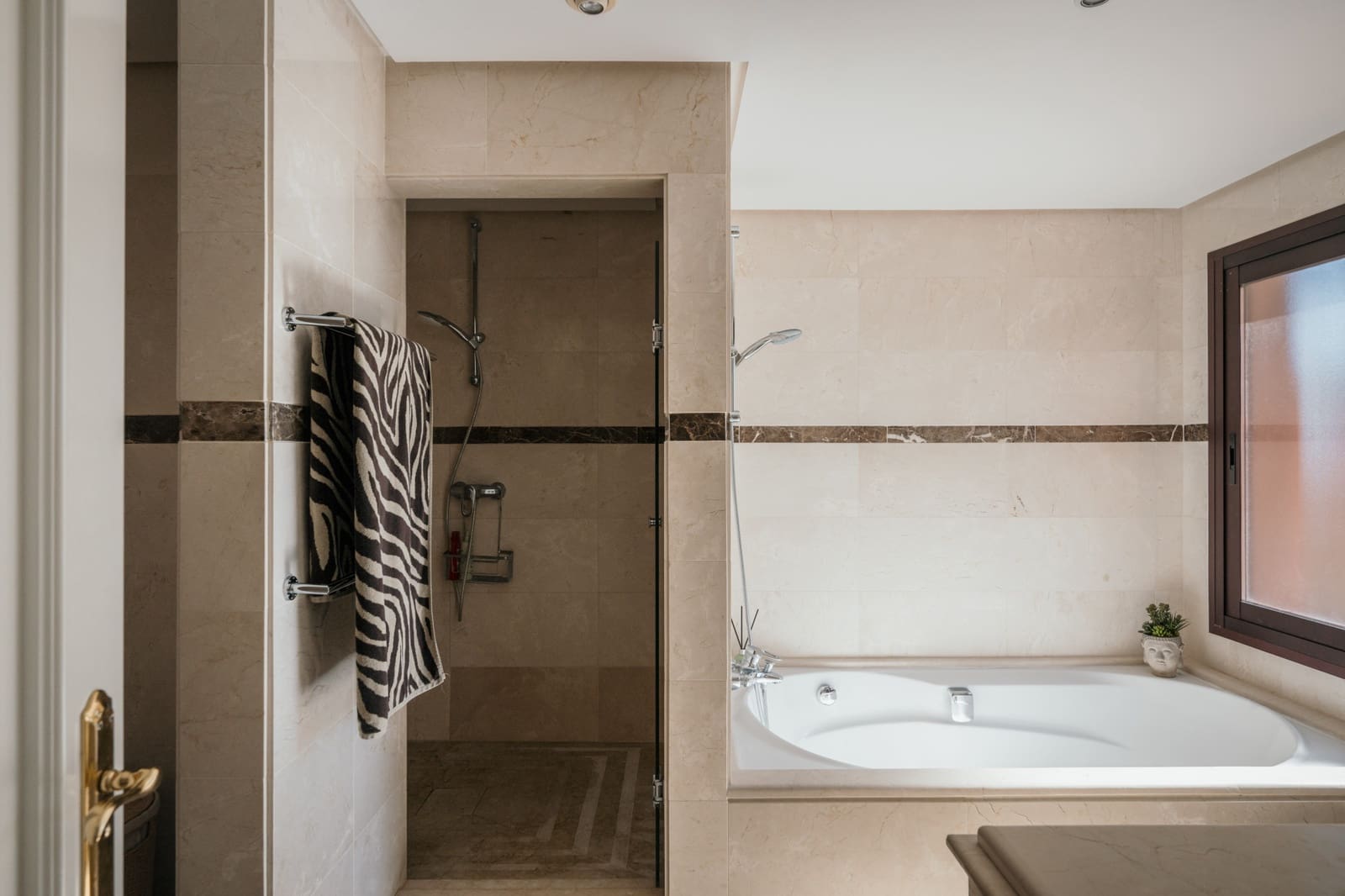 4 quarto Penthouse para venda em Nueva Andalucia com piscina garagem - 2 795 000 € (Ref: 10164819)